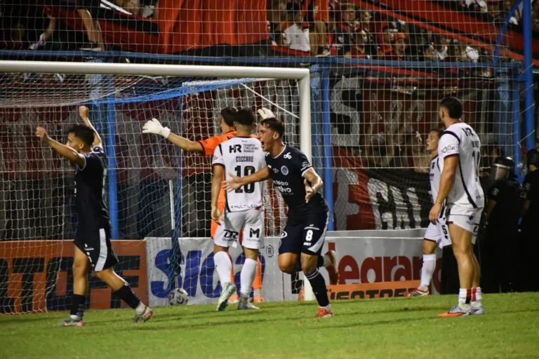 Newell’s fue sorprendido, cayó con Acassuso y fue eliminado en 32avos de final de la Copa Argentina