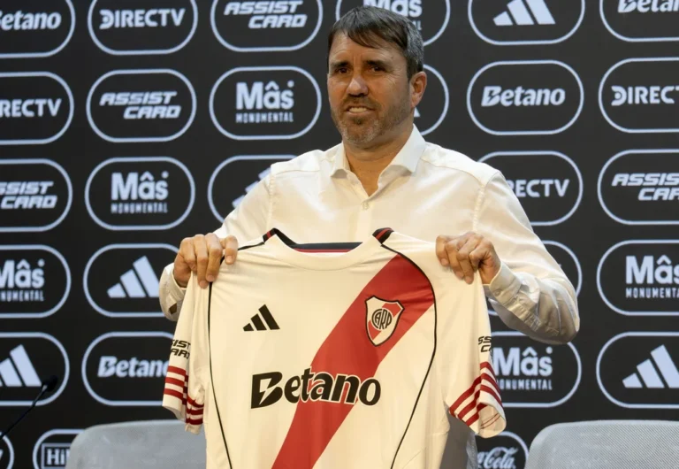 El equipo que pararía Coudet para su debut en River
