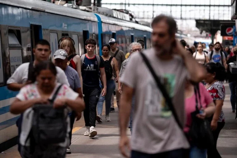 El humor social en caída libre mientras se desploman las expectativas económicas
