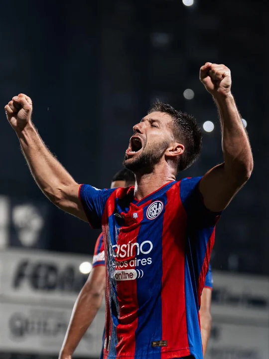San Lorenzo se enfrenta con Estudiantes de La Plata, en un encuentro que podría marcar su destino en el Torneo Apertura