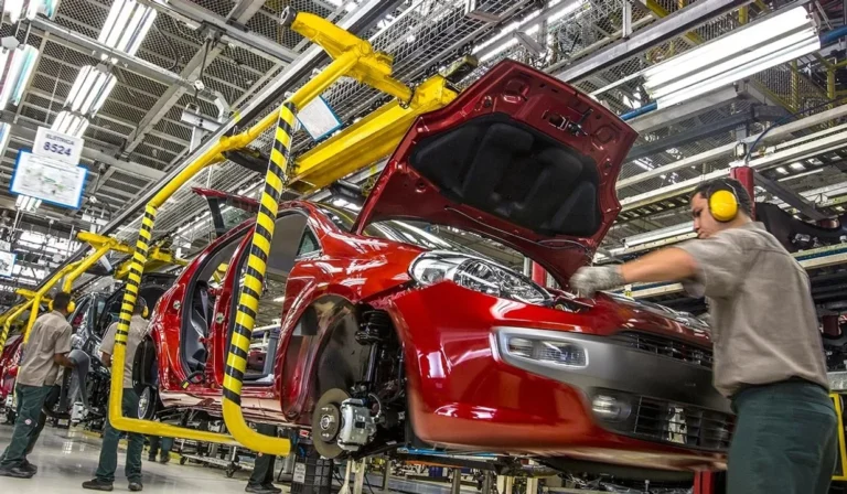 La actividad industrial volvió a caer en febrero: qué dice la UIA