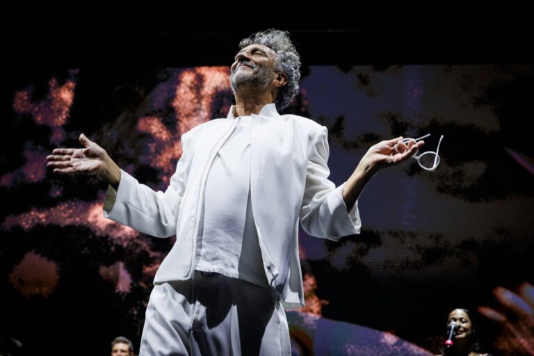 Abuchearon a Fito Páez en su show: “Silbaron muchísimo, ahora a cantar”