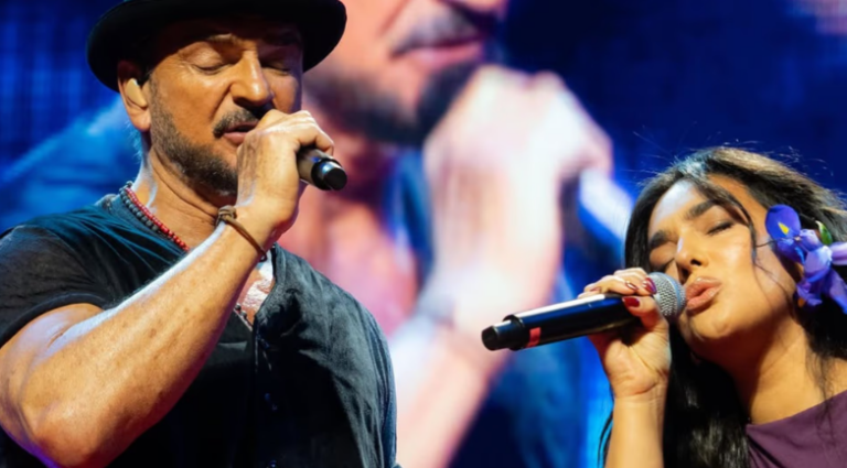 Ricardo Arjona y Ángela Leiva se unieron en el escenario para interpretar “Fuiste tú”